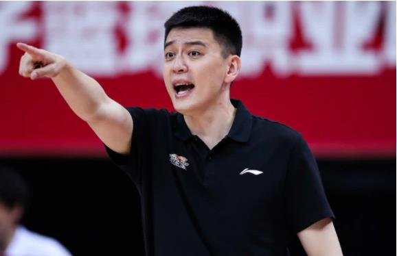 Yang Ming will continue to coach the Liaoning team Liaoning team is working on Zhou Qi