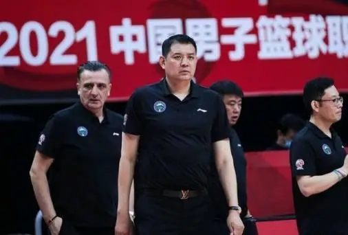 Sunny day! Shandong men’s basketball coach Gong Xiaobin has been caught by drunk driving