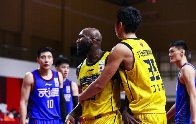 The first hero! Jilin men’s basketball team beat Tianjin men’s basketball team with 103-93 37 points +16 rebound +10 assists