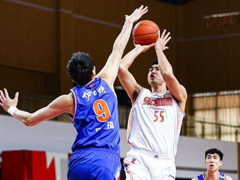 22 voted 11, cut 28 points 17 rebounds 3 assists 5 cap! Zhou Qi Dawei Wang Ben is showed that the 6 consecutive victories of Xinjiang have achieved