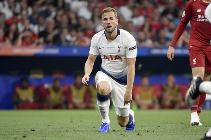 The piles are determined to sell Kane, and he is still angry with the team’s three years of contract clubs to openly express the behavior of Cairns.